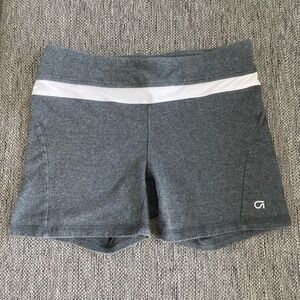 Gap Fit Gray and white shorts XS
